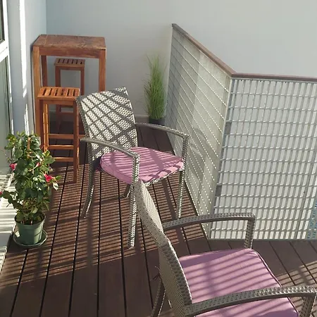 Exclusive Waterfront - 12th Floor Apartment