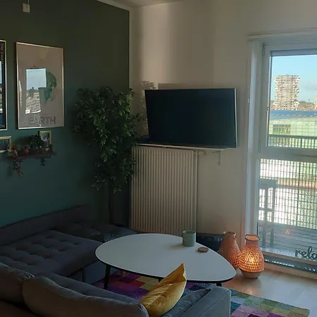 Exclusive Waterfront - 12th Floor